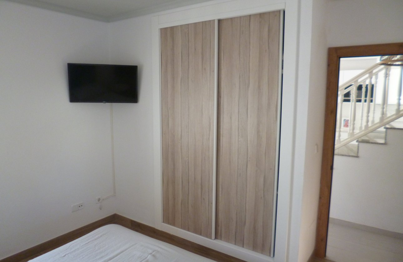 Resale - Villa -
Pilar de la Horadada - Costa Blanca