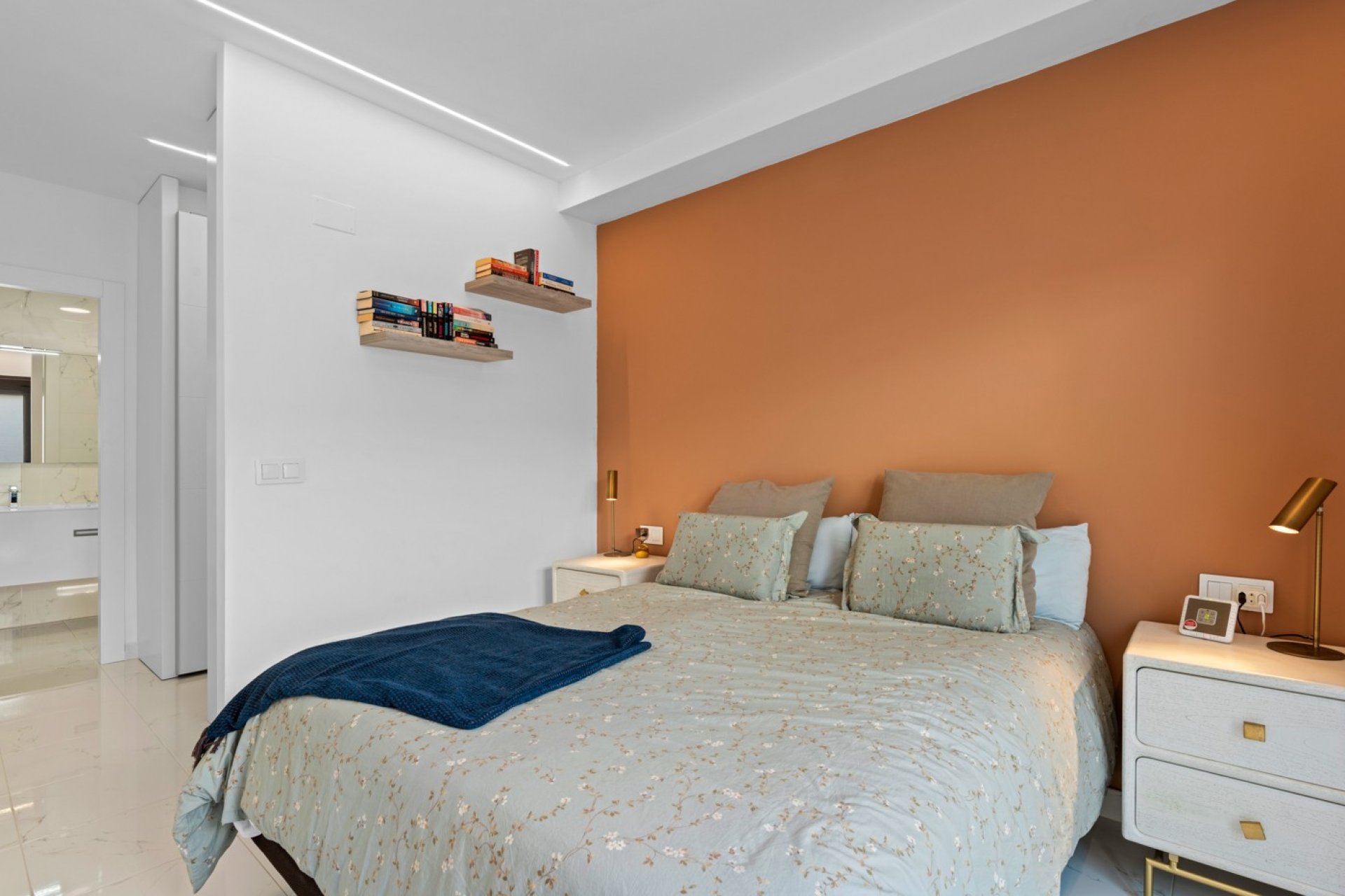 Resale - Villa -
Pilar de la Horadada - Costa Blanca