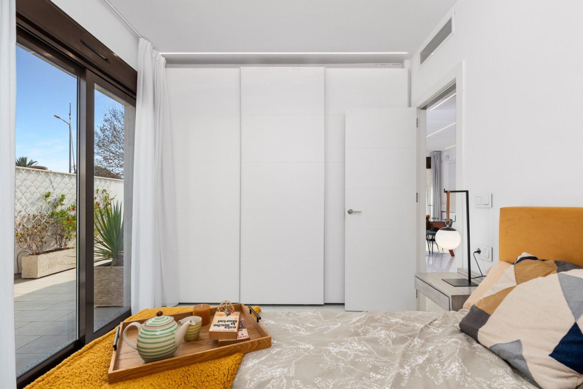 Resale - Villa -
Pilar de la Horadada - Costa Blanca