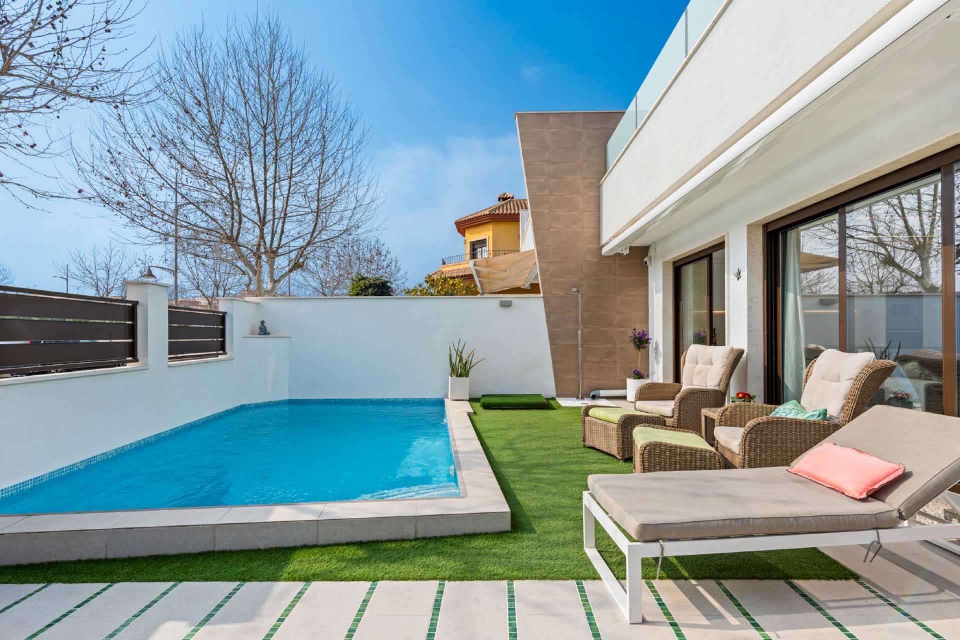 Resale - Villa -
Pilar de la Horadada - Costa Blanca