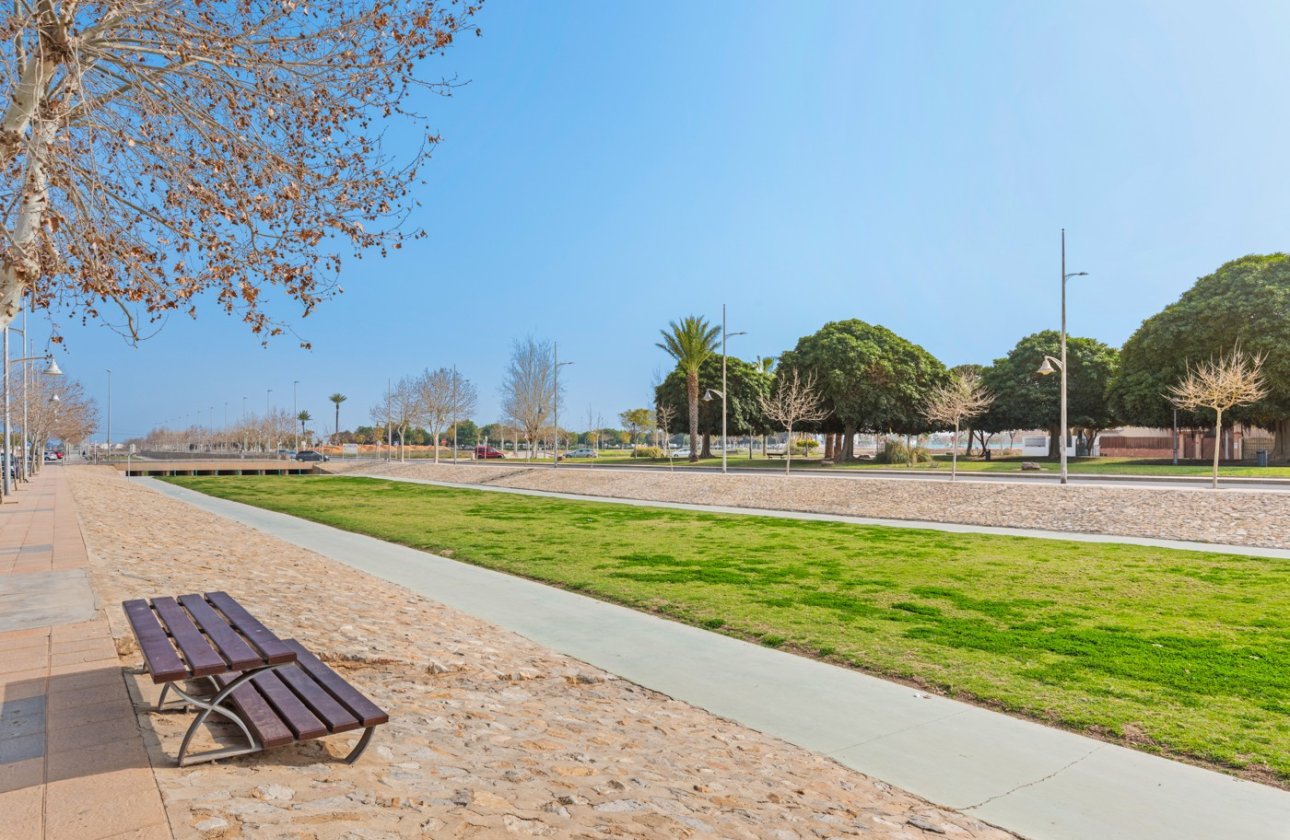 Resale - Villa -
Pilar de la Horadada - Costa Blanca