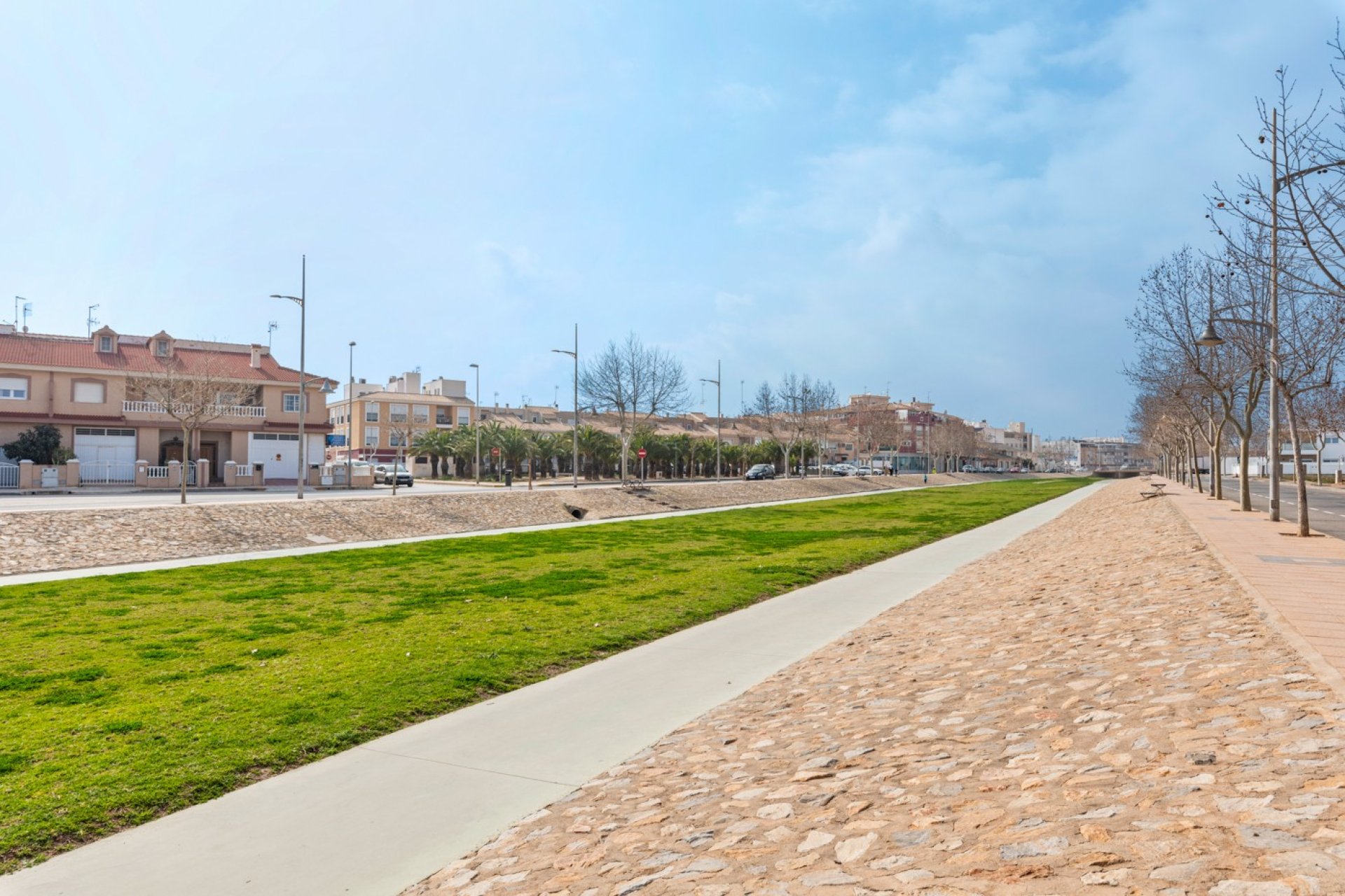 Resale - Villa -
Pilar de la Horadada - Costa Blanca