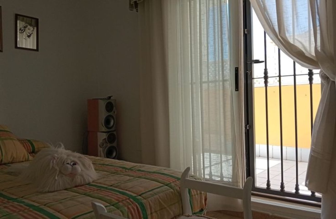 Resale - Villa -
Pilar de la Horadada - Costa Blanca