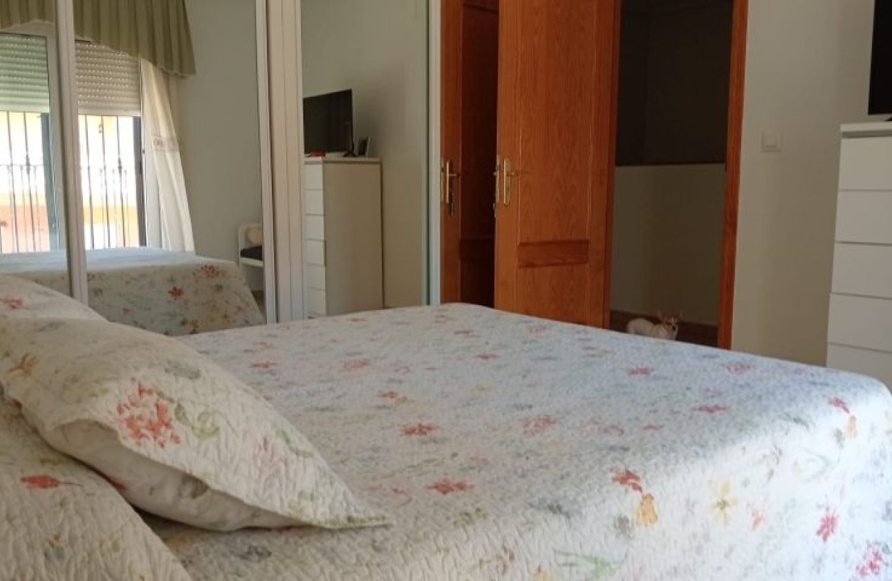 Resale - Villa -
Pilar de la Horadada - Costa Blanca