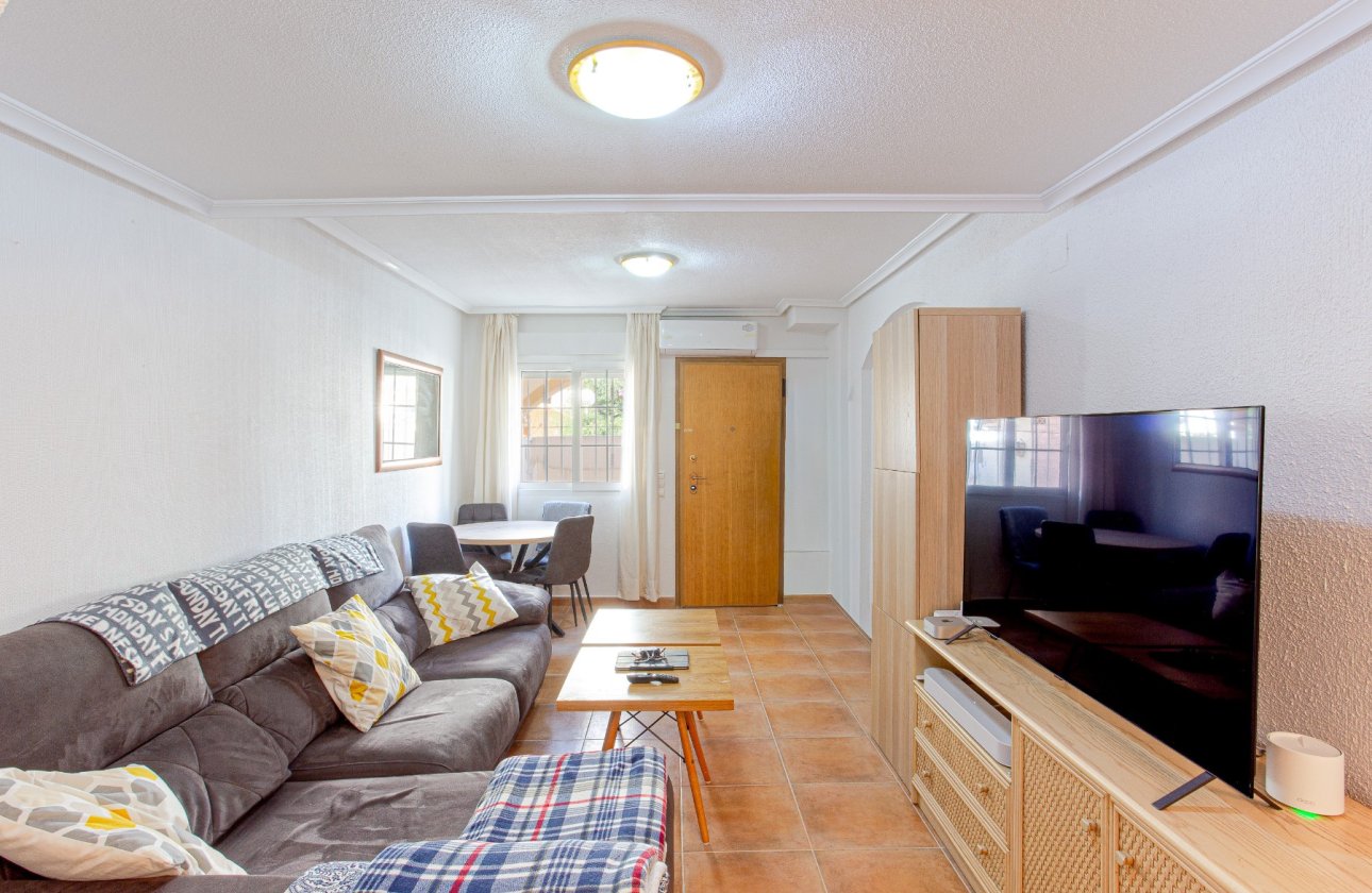 Resale - Villa -
Pilar de la Horadada - Costa Blanca