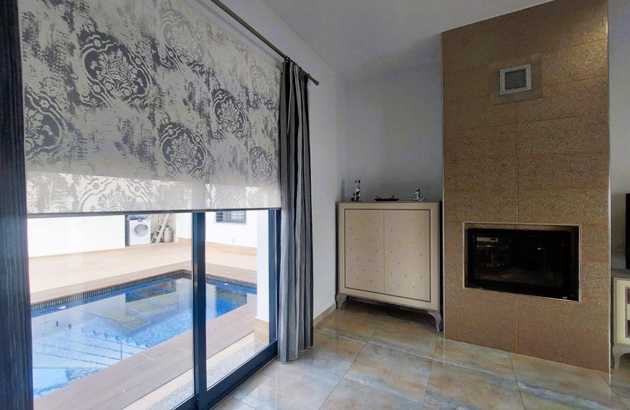 Resale - Villa -
Pilar de la Horadada - Costa Blanca