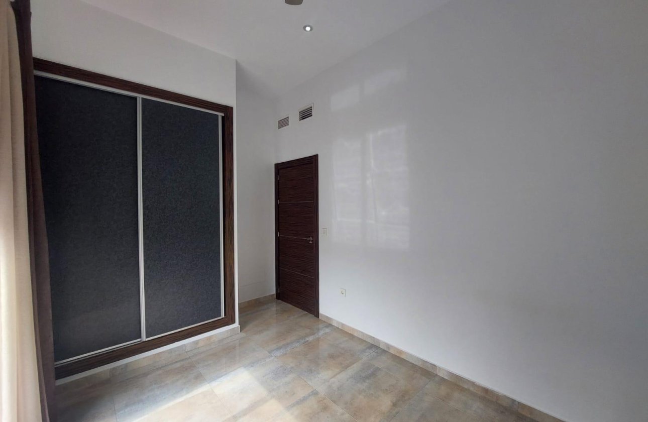 Resale - Villa -
Pilar de la Horadada - Costa Blanca