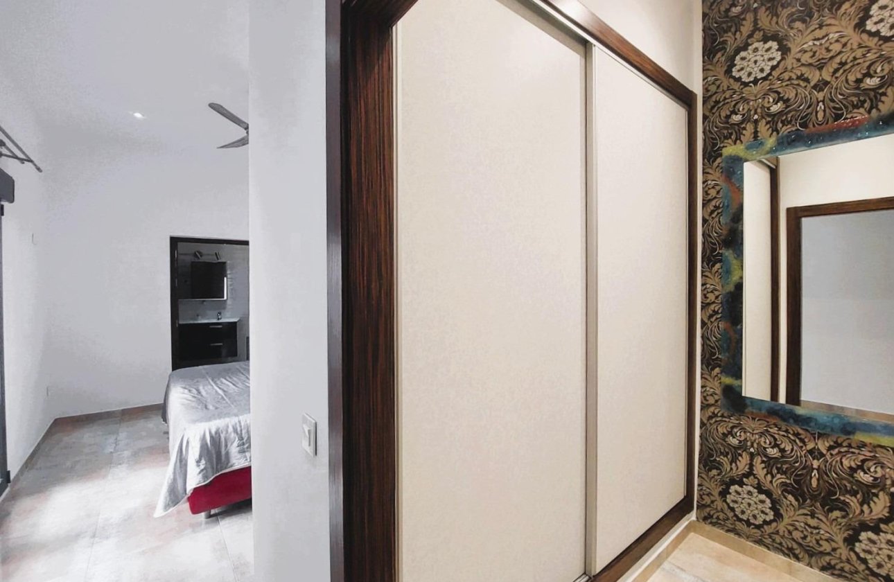 Resale - Villa -
Pilar de la Horadada - Costa Blanca