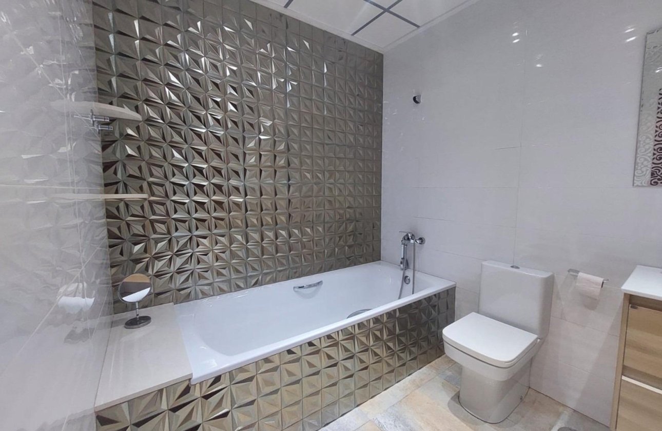 Resale - Villa -
Pilar de la Horadada - Costa Blanca