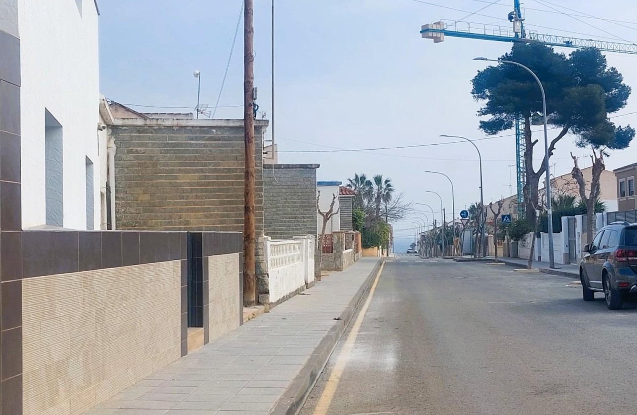 Resale - Villa -
Pilar de la Horadada - Costa Blanca