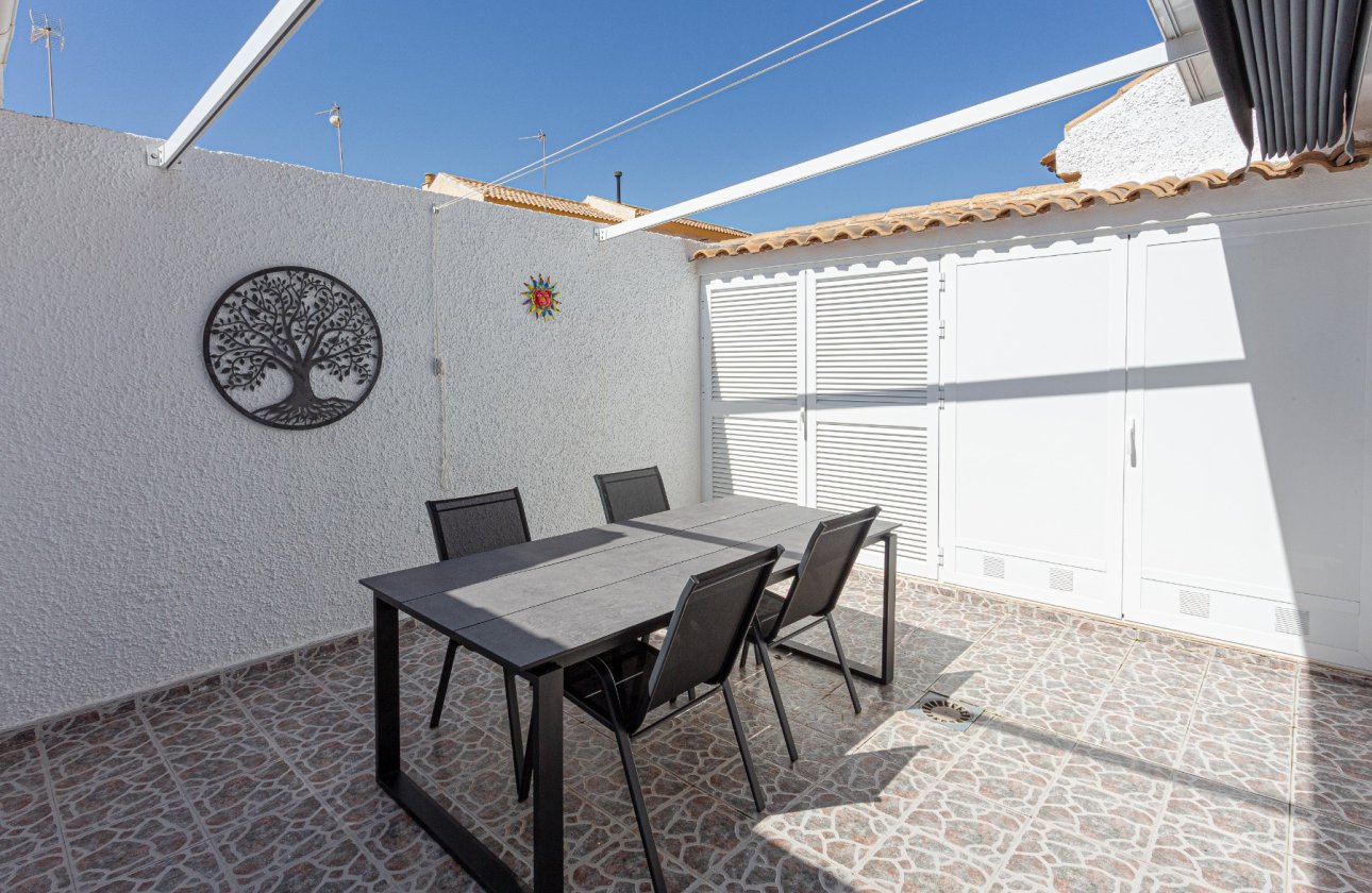 Resale - Villa -
Pilar de la Horadada - Costa Blanca