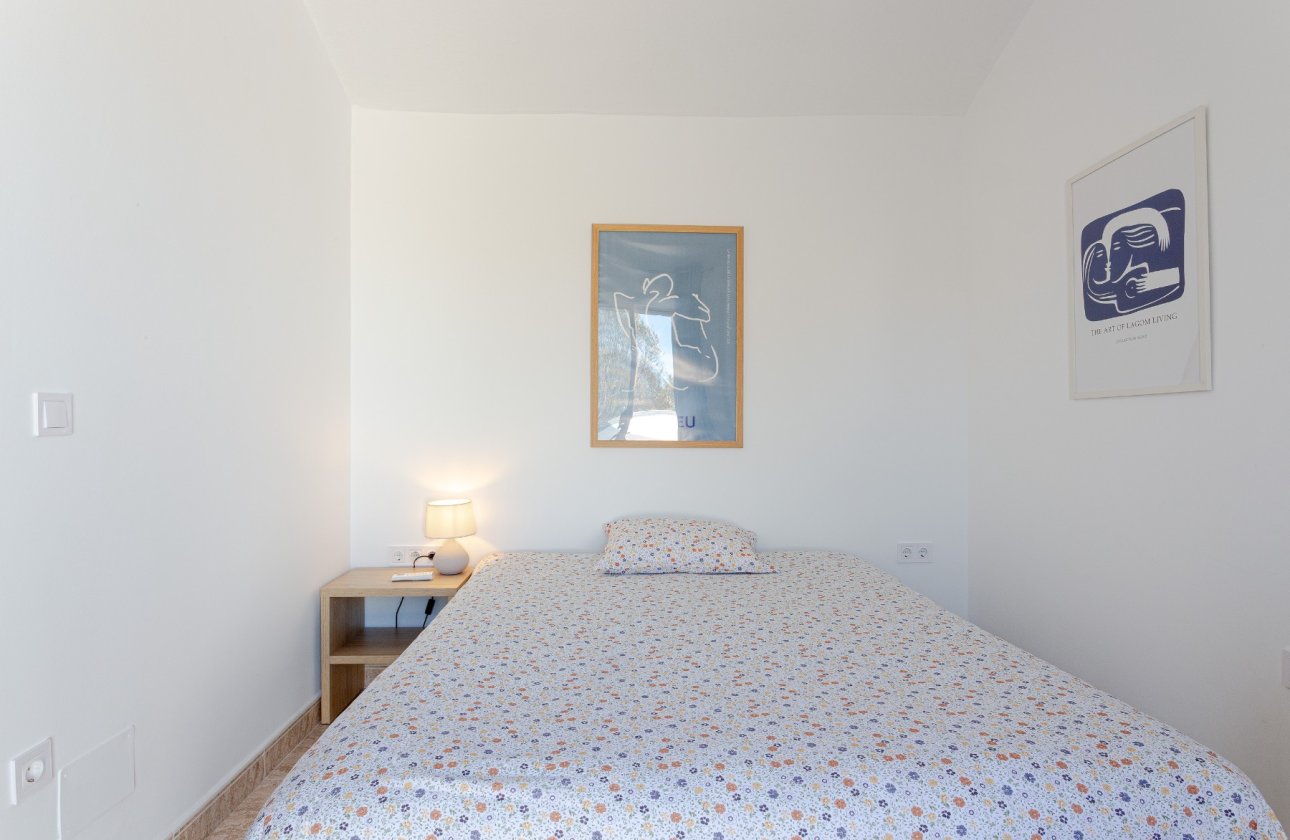 Resale - Villa -
Pilar de la Horadada - Costa Blanca