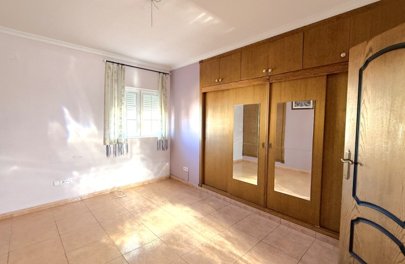 Resale - Villa -
Pilar de la Horadada - Costa Blanca