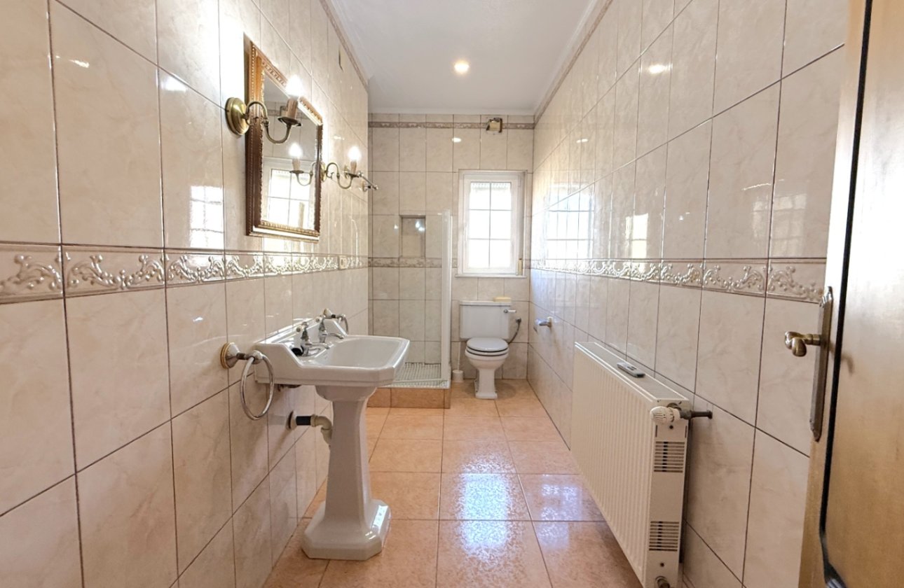 Resale - Villa -
Pilar de la Horadada - Costa Blanca