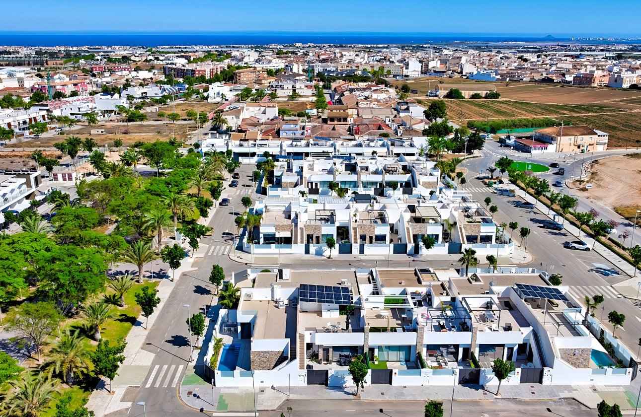 Resale - Villa -
Pilar de la Horadada - Costa Blanca