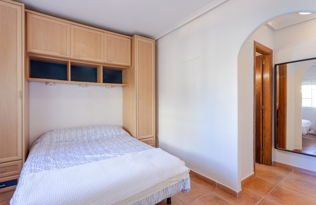 Resale - Villa -
Pilar de la Horadada - Costa Blanca