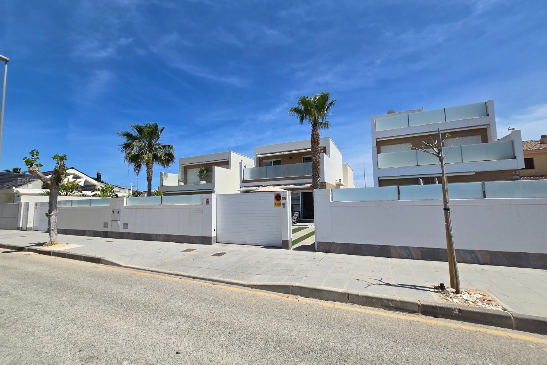 Resale - Villa -
Pilar de la Horadada - Costa Blanca
