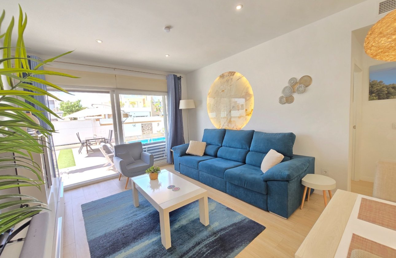 Resale - Villa -
Pilar de la Horadada - Costa Blanca