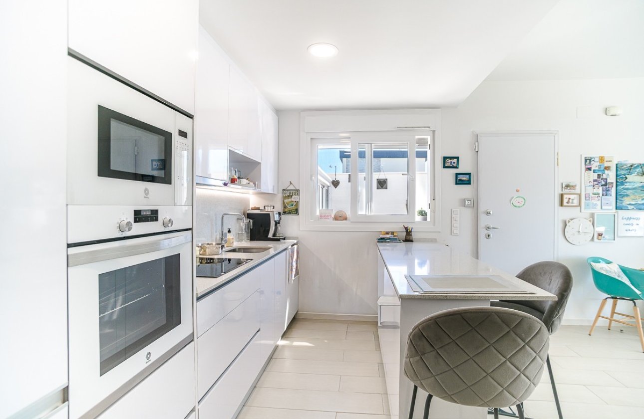 Resale - Villa -
Pilar de la Horadada - Costa Blanca