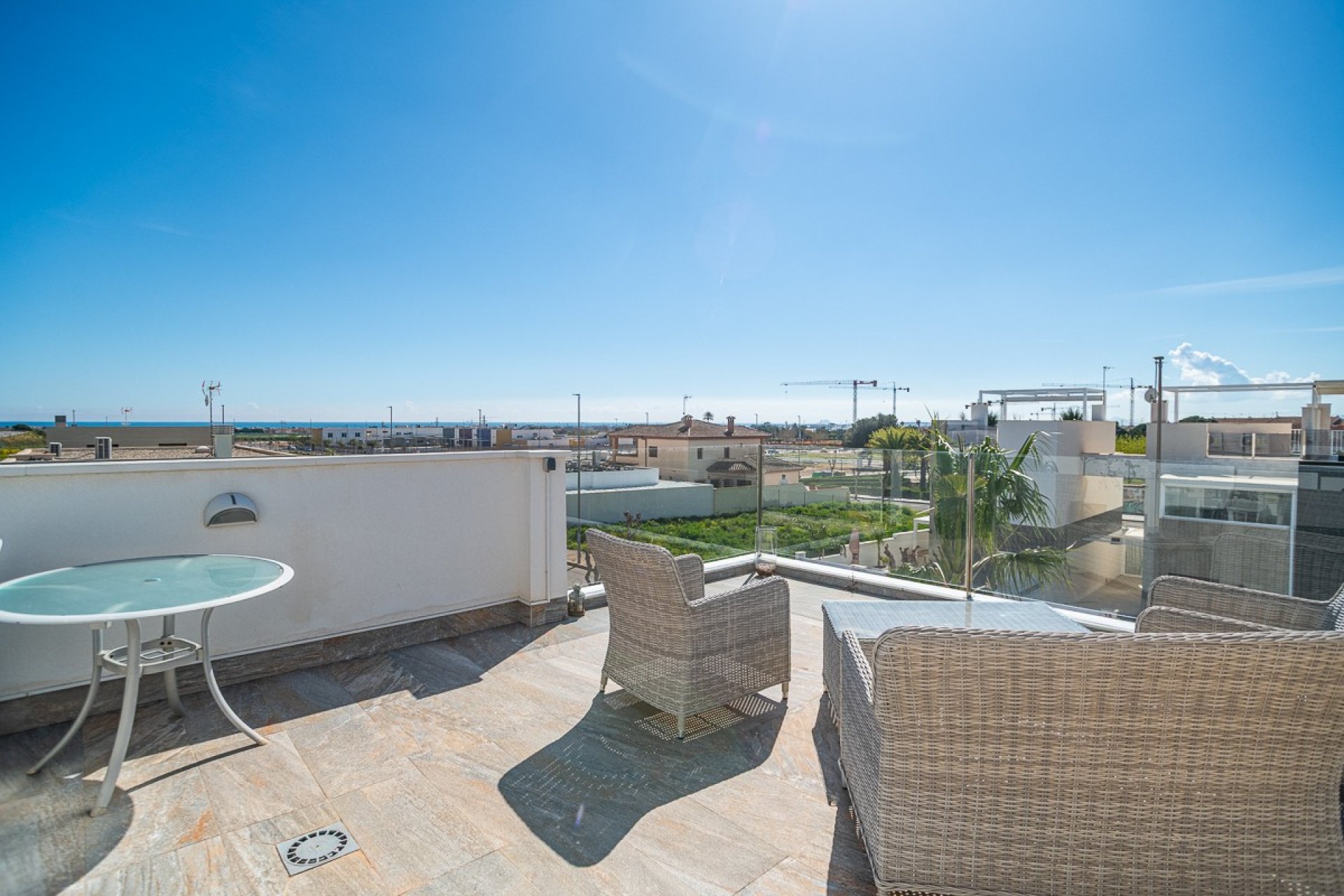 Resale - Villa -
Pilar de la Horadada - Costa Blanca