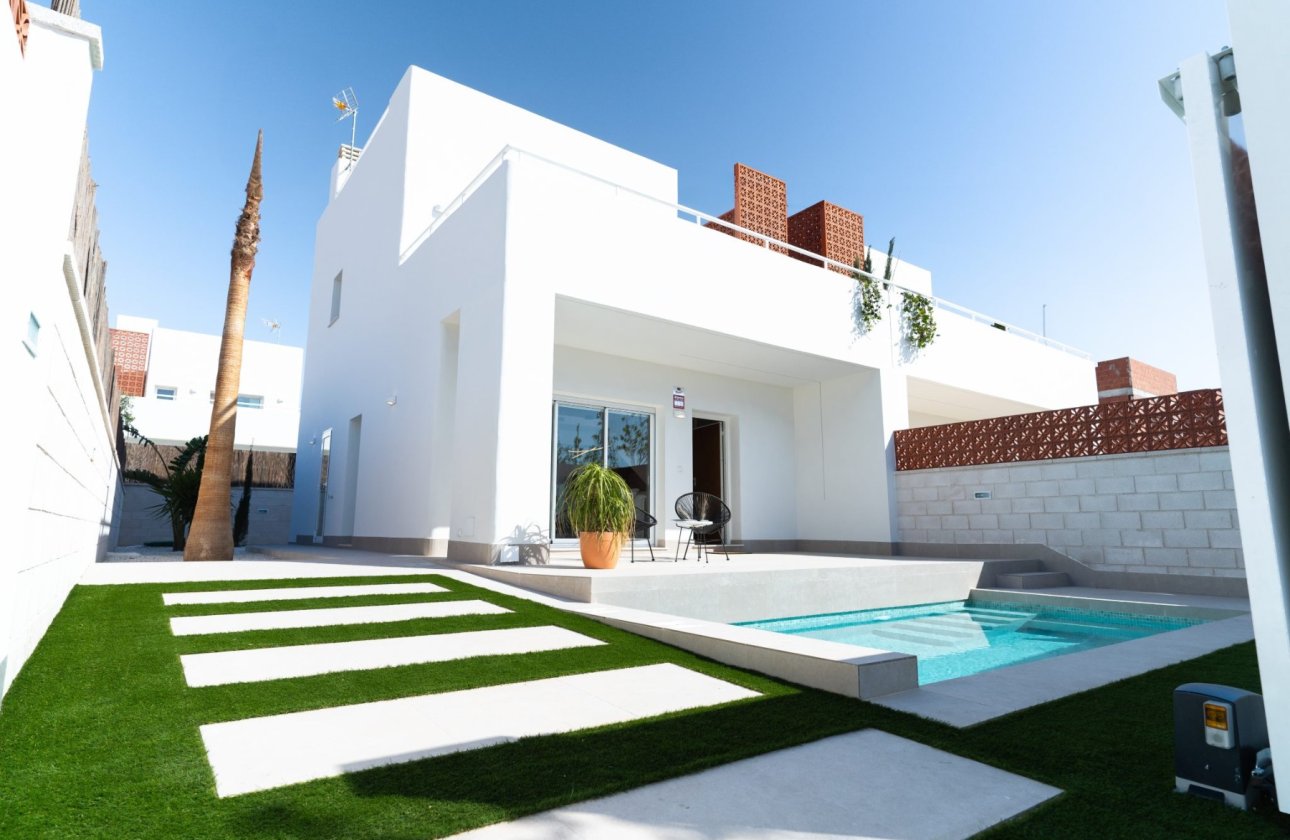 Resale - Villa -
Pilar de la Horadada - Costa Blanca