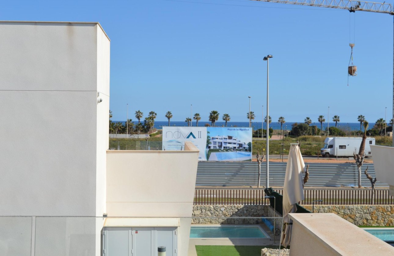 Resale - Villa -
Pilar de la Horadada - Las Higuericas