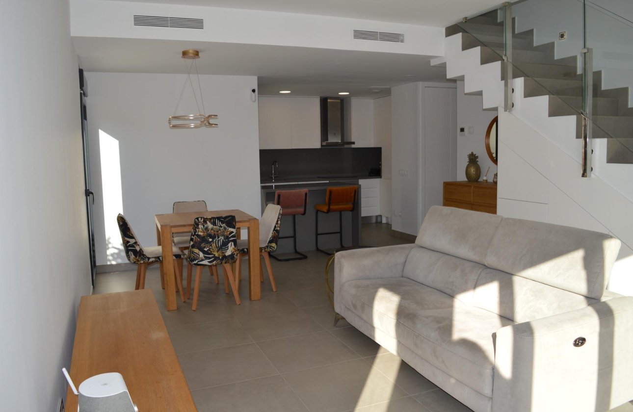 Resale - Villa -
Pilar de la Horadada - Las Higuericas