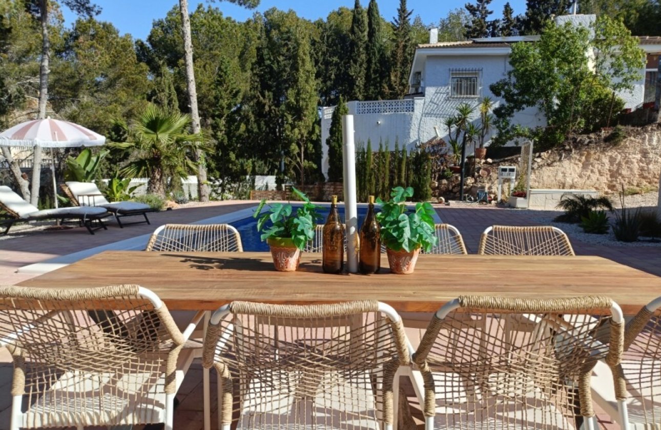 Resale - Villa -
Pilar de la Horadada - Pinar de Campoverde