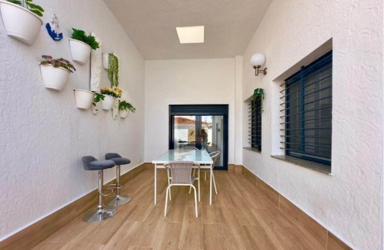 Resale - Villa -
Pilar de la Horadada - Torre De La Horadada