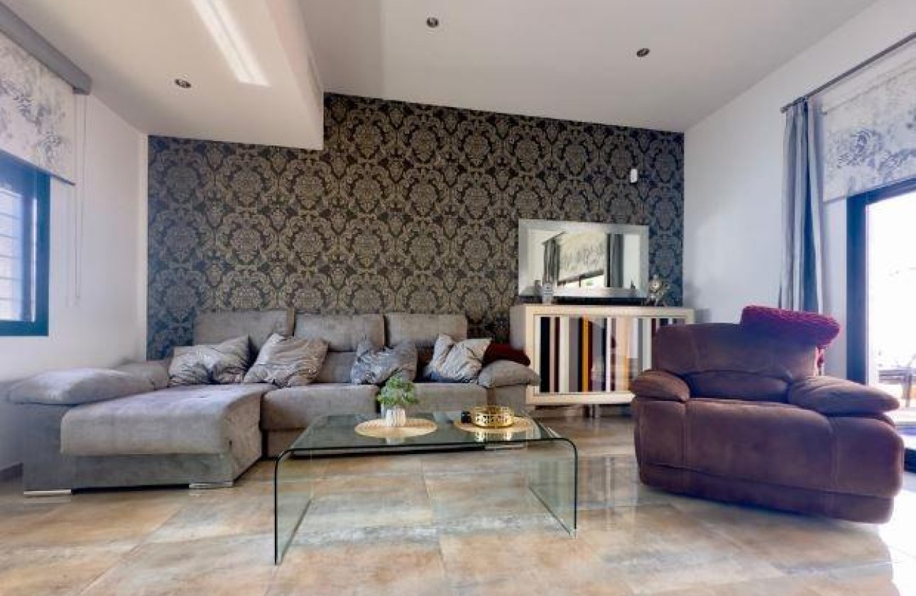 Resale - Villa -
Pilar de la Horadada - Torre De La Horadada