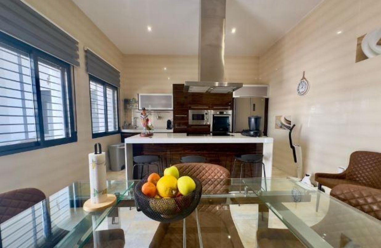 Resale - Villa -
Pilar de la Horadada - Torre De La Horadada