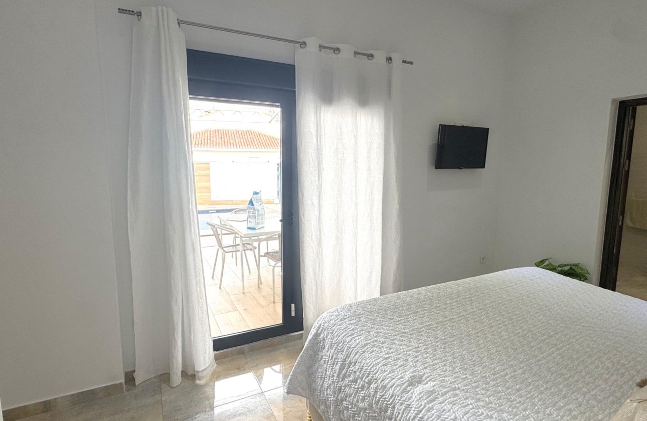 Resale - Villa -
Pilar de la Horadada - Torre De La Horadada