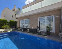 Resale - Villa -
Pilar de la Horadada - Zona Pueblo