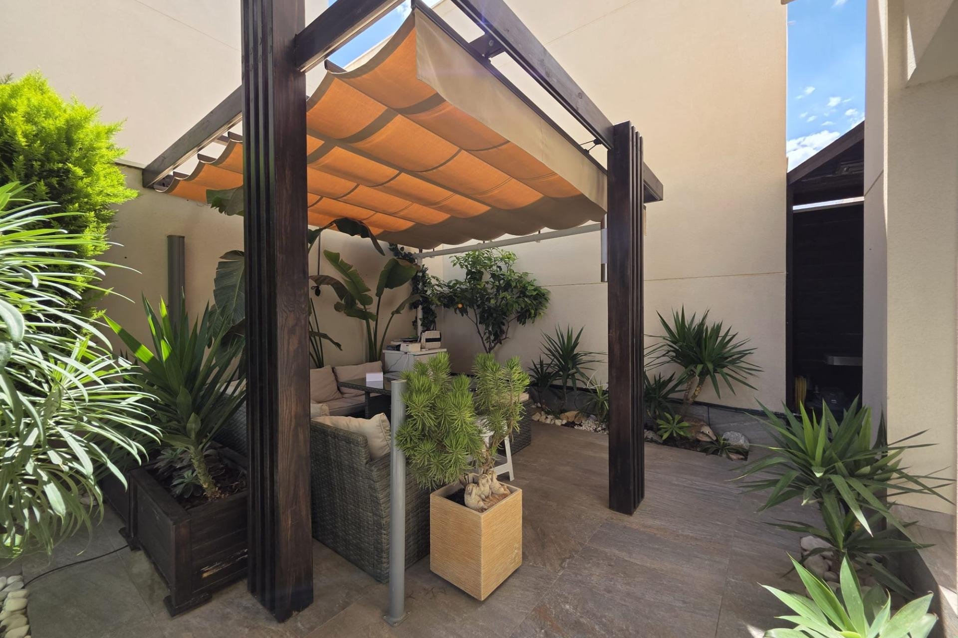 Resale - Villa -
Pilar de la Horadada - Zona Pueblo