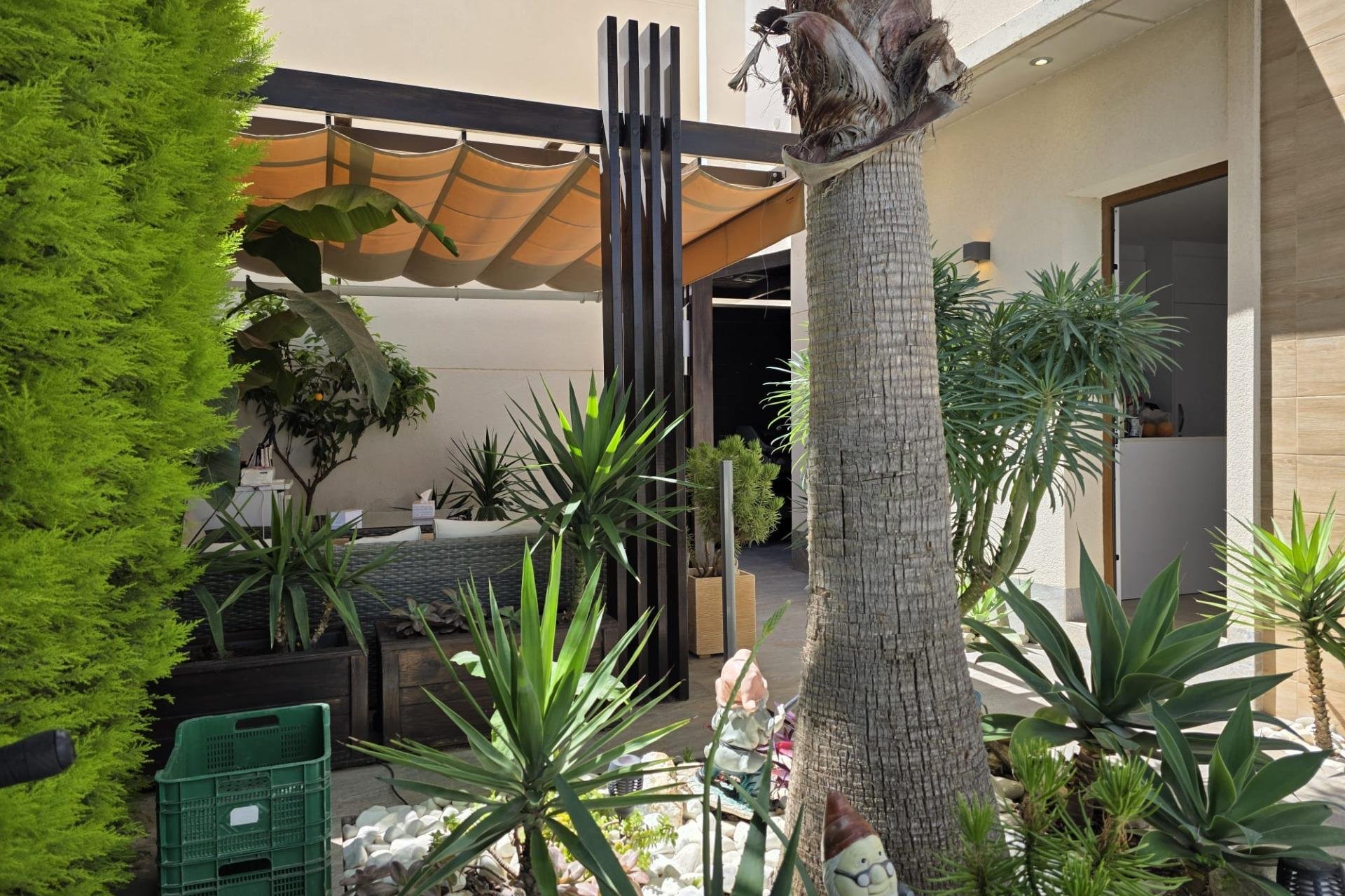 Resale - Villa -
Pilar de la Horadada - Zona Pueblo