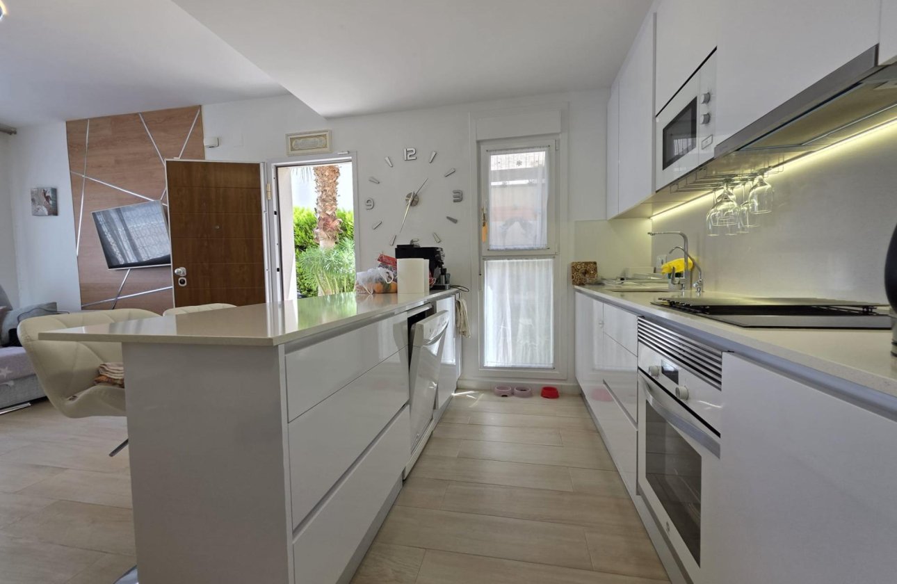 Resale - Villa -
Pilar de la Horadada - Zona Pueblo