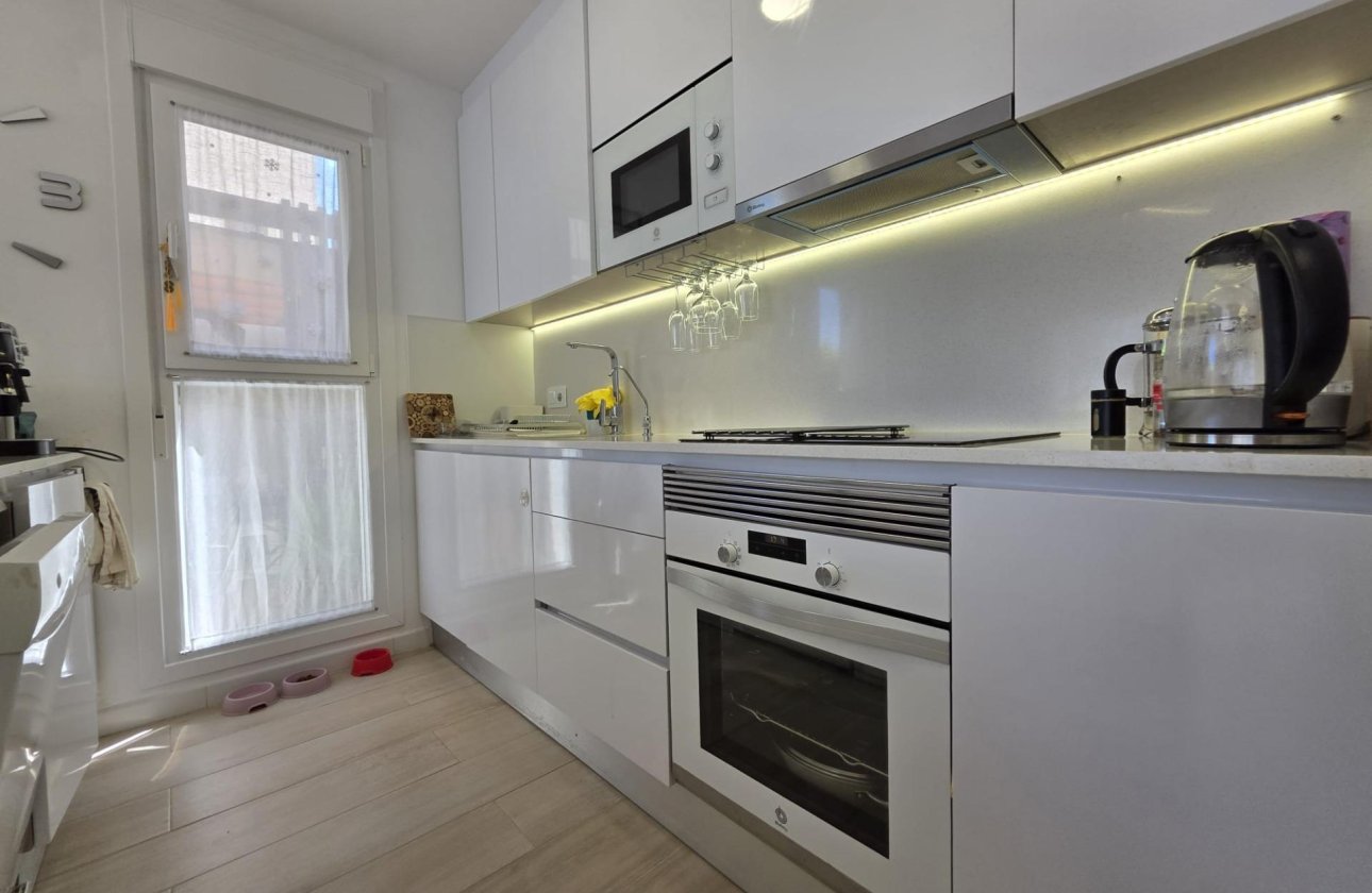 Resale - Villa -
Pilar de la Horadada - Zona Pueblo