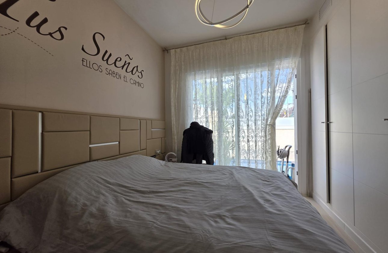 Resale - Villa -
Pilar de la Horadada - Zona Pueblo