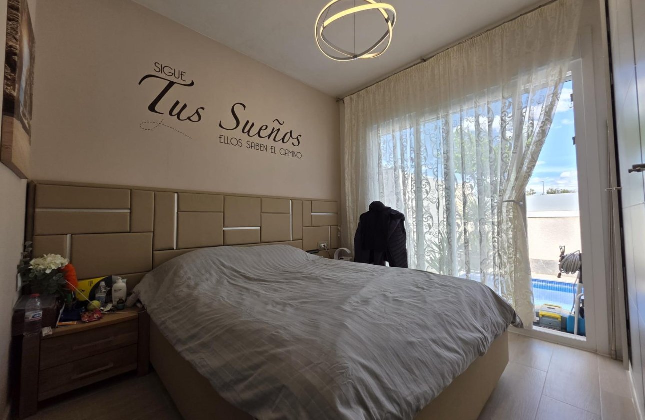 Resale - Villa -
Pilar de la Horadada - Zona Pueblo