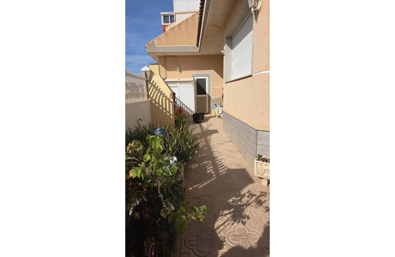 Resale - Villa -
Pilar de la Horadada