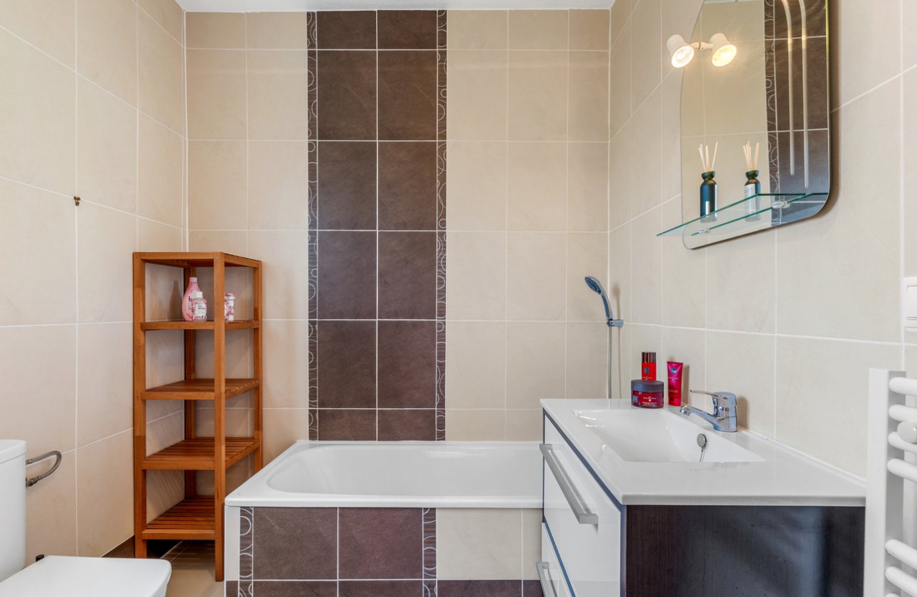 Resale - Villa -
Pinar de Campoverde - Costa Blanca