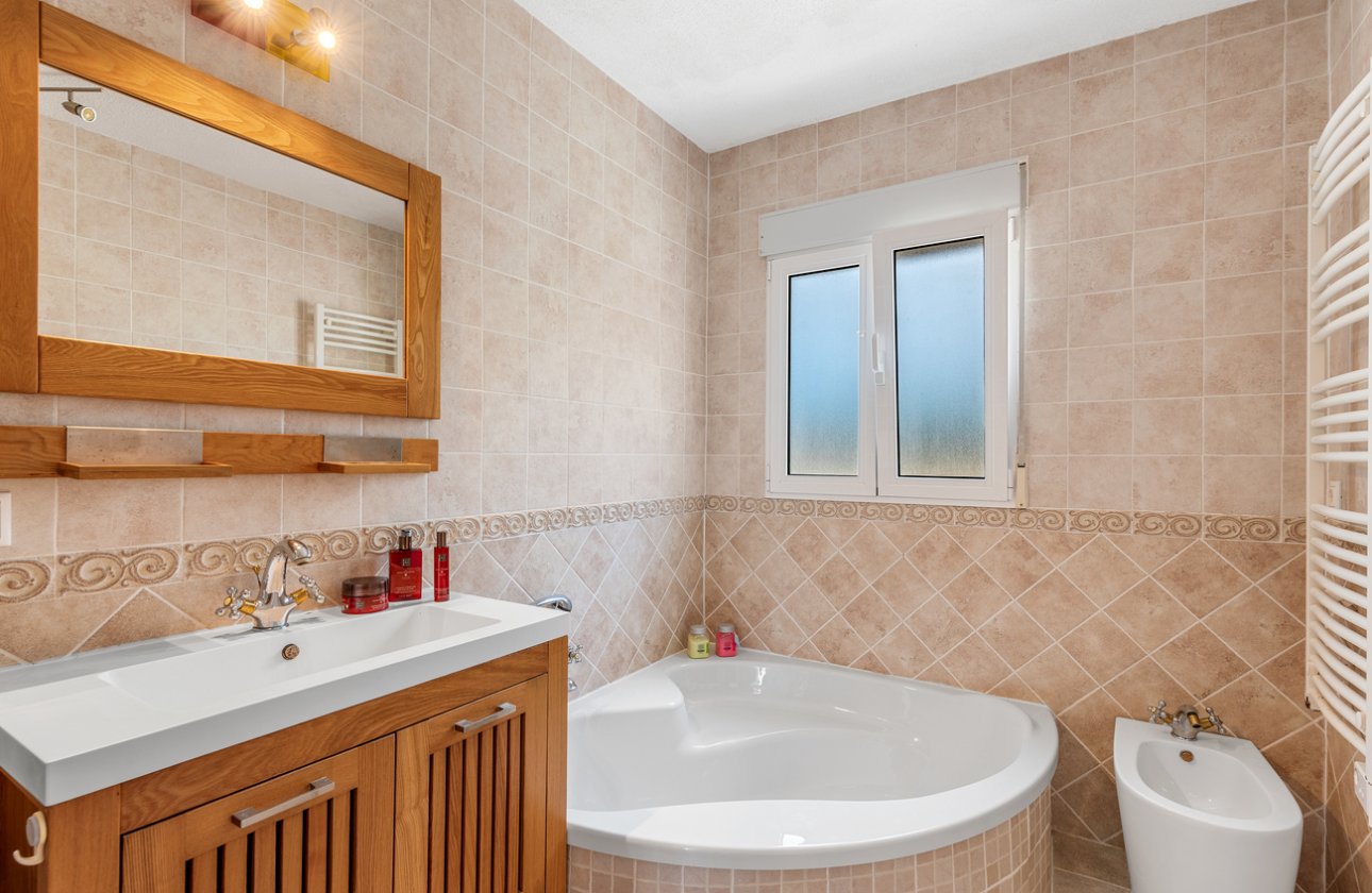Resale - Villa -
Pinar de Campoverde - Costa Blanca