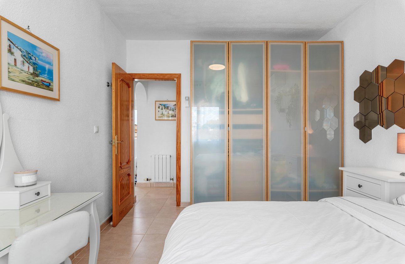 Resale - Villa -
Pinar de Campoverde - Costa Blanca