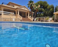 Resale - Villa -
Pinar de Campoverde - Inland