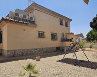 Resale - Villa -
Pinar de Campoverde - Inland