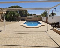 Resale - Villa -
Pinar de Campoverde - Inland