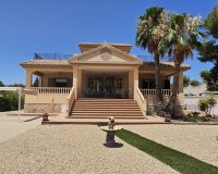 Resale - Villa -
Pinar de Campoverde - Inland