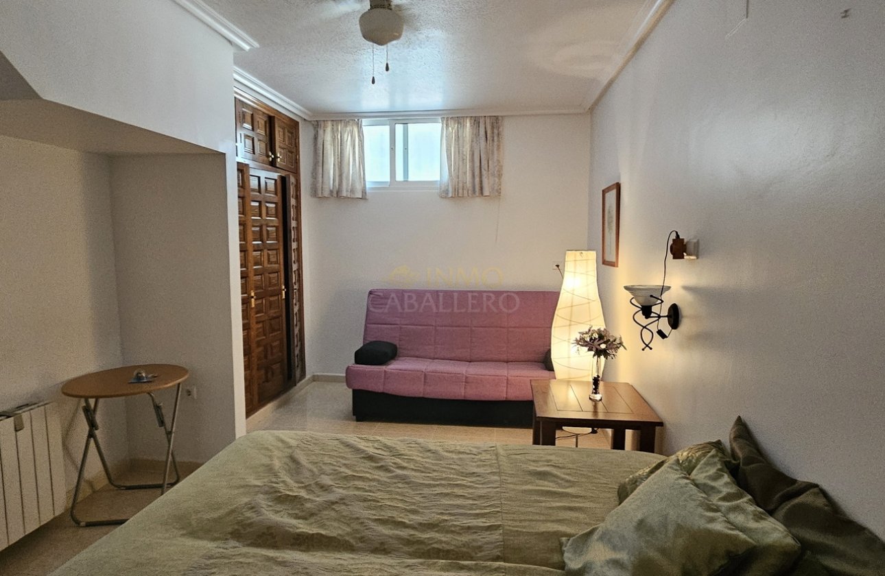 Resale - Villa -
Pinar de Campoverde - Inland