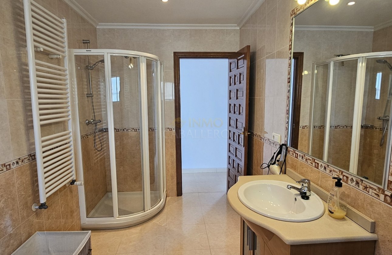 Resale - Villa -
Pinar de Campoverde - Inland