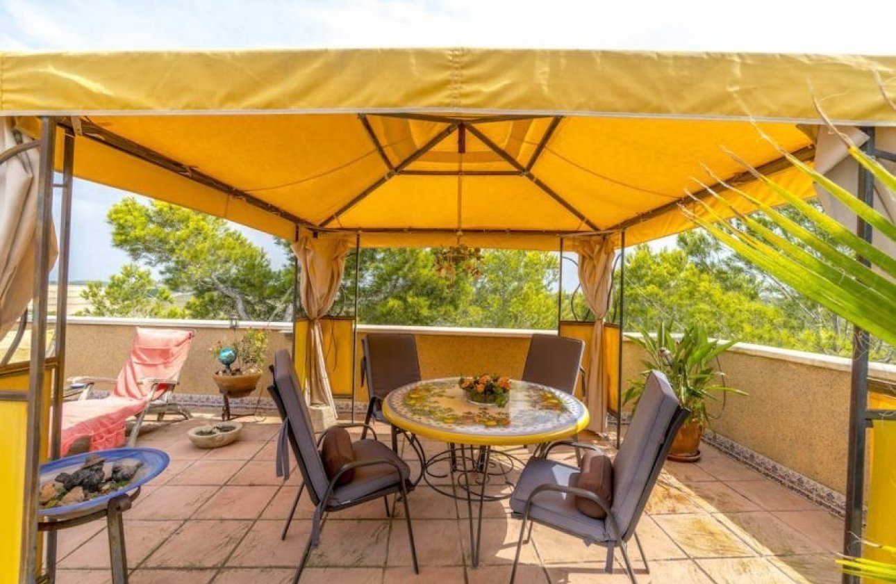 Resale - Villa -
Pinar de Campoverde - Inland